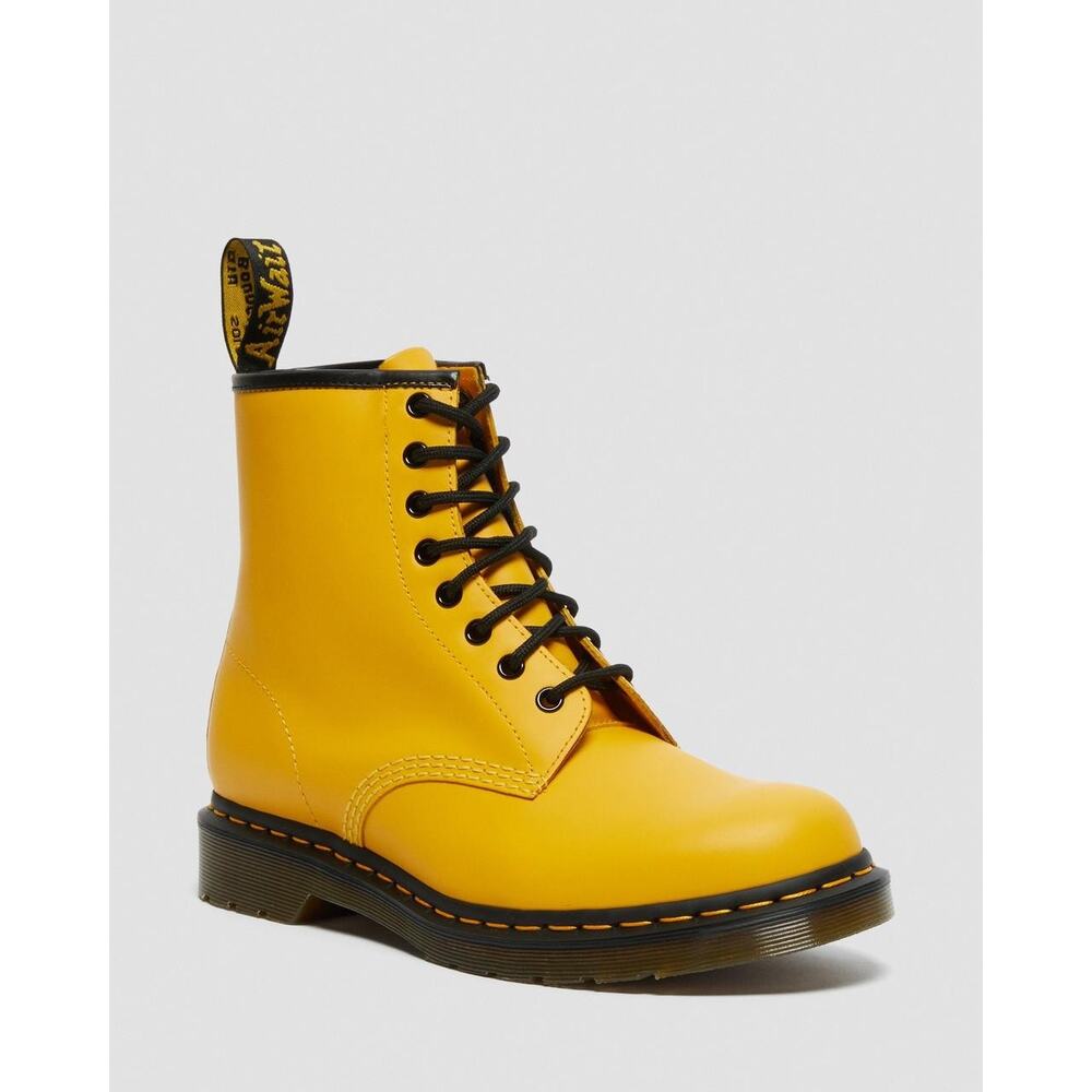 Dr. Martens 1460 Smooth Leather Lace Up Boots - US Women 8